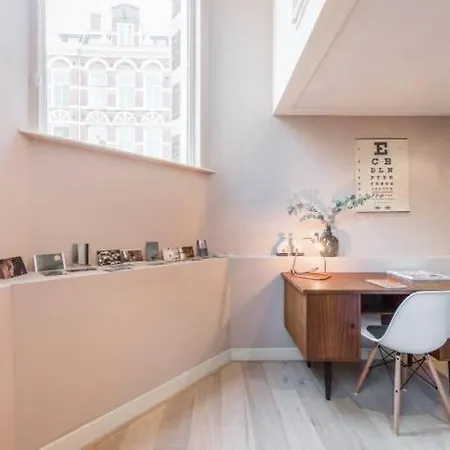 Hip Split Level On The Ground Floor Appartement *